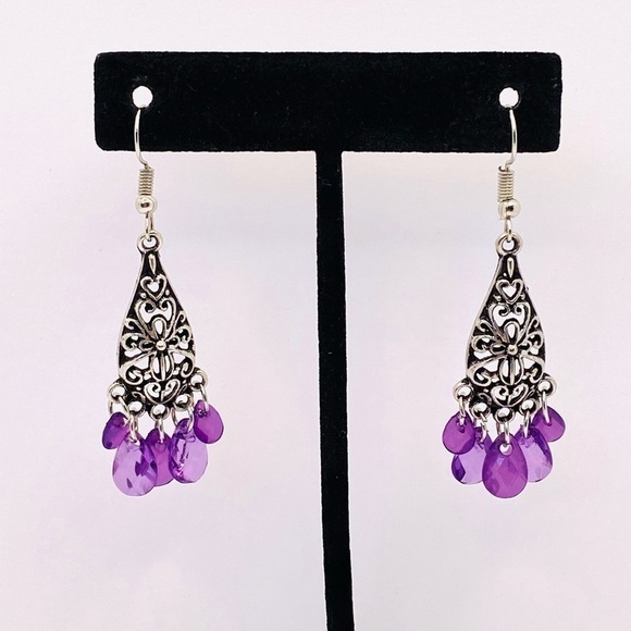 Earrings Dangles Silver Tone Purple acrylic beads - Picture 8 of 11
